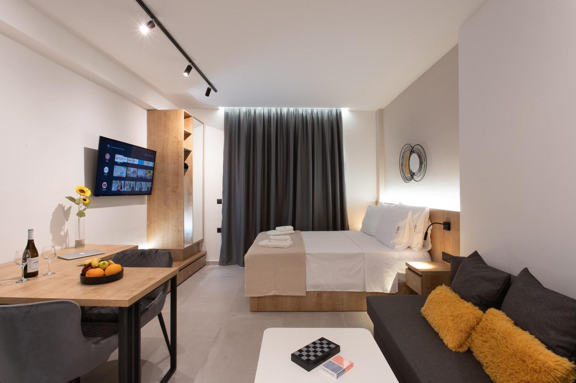 Sunflower Smartliving Suites Ираклио Екстериор снимка