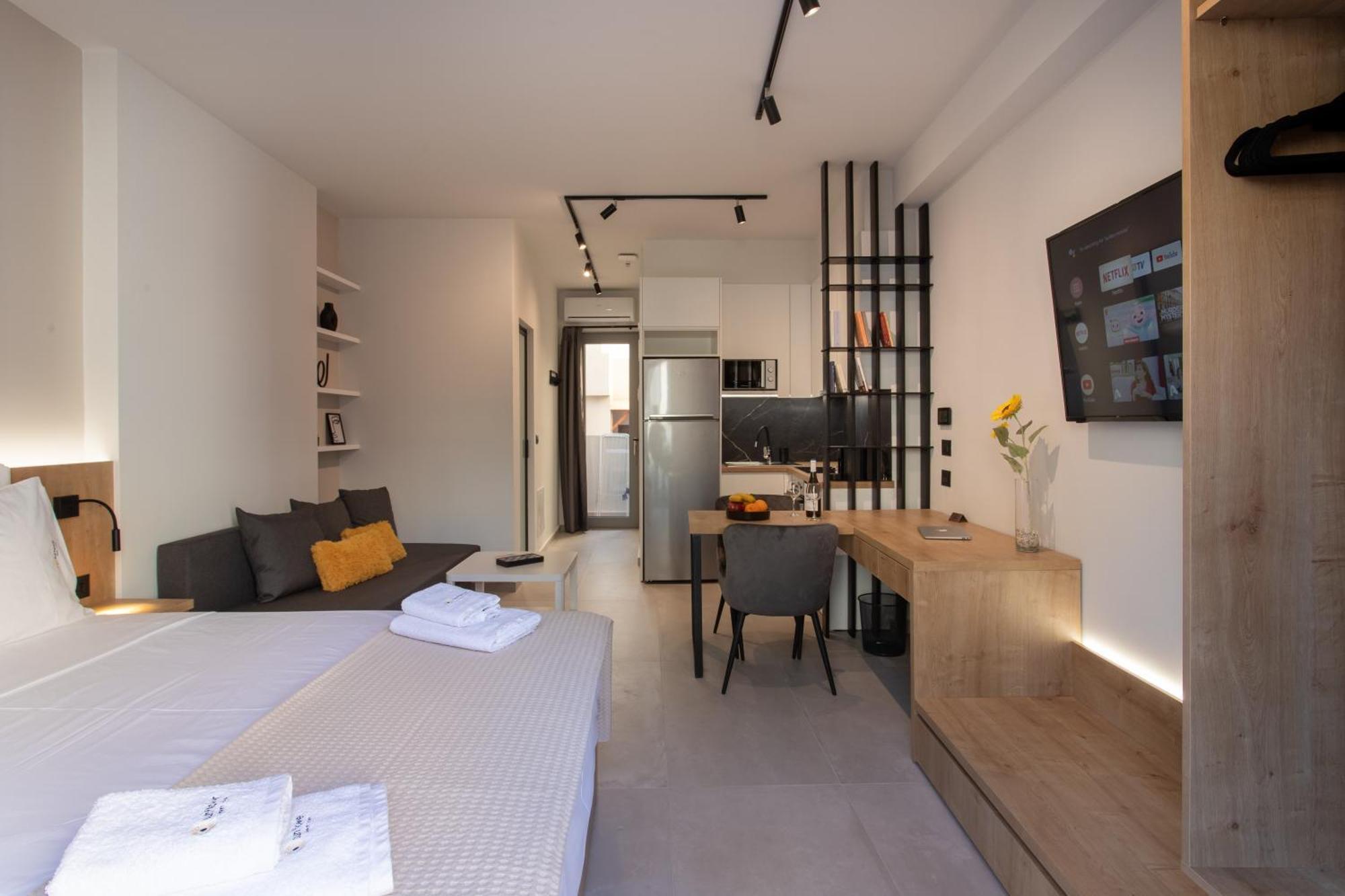 Sunflower Smartliving Suites Ираклио Екстериор снимка