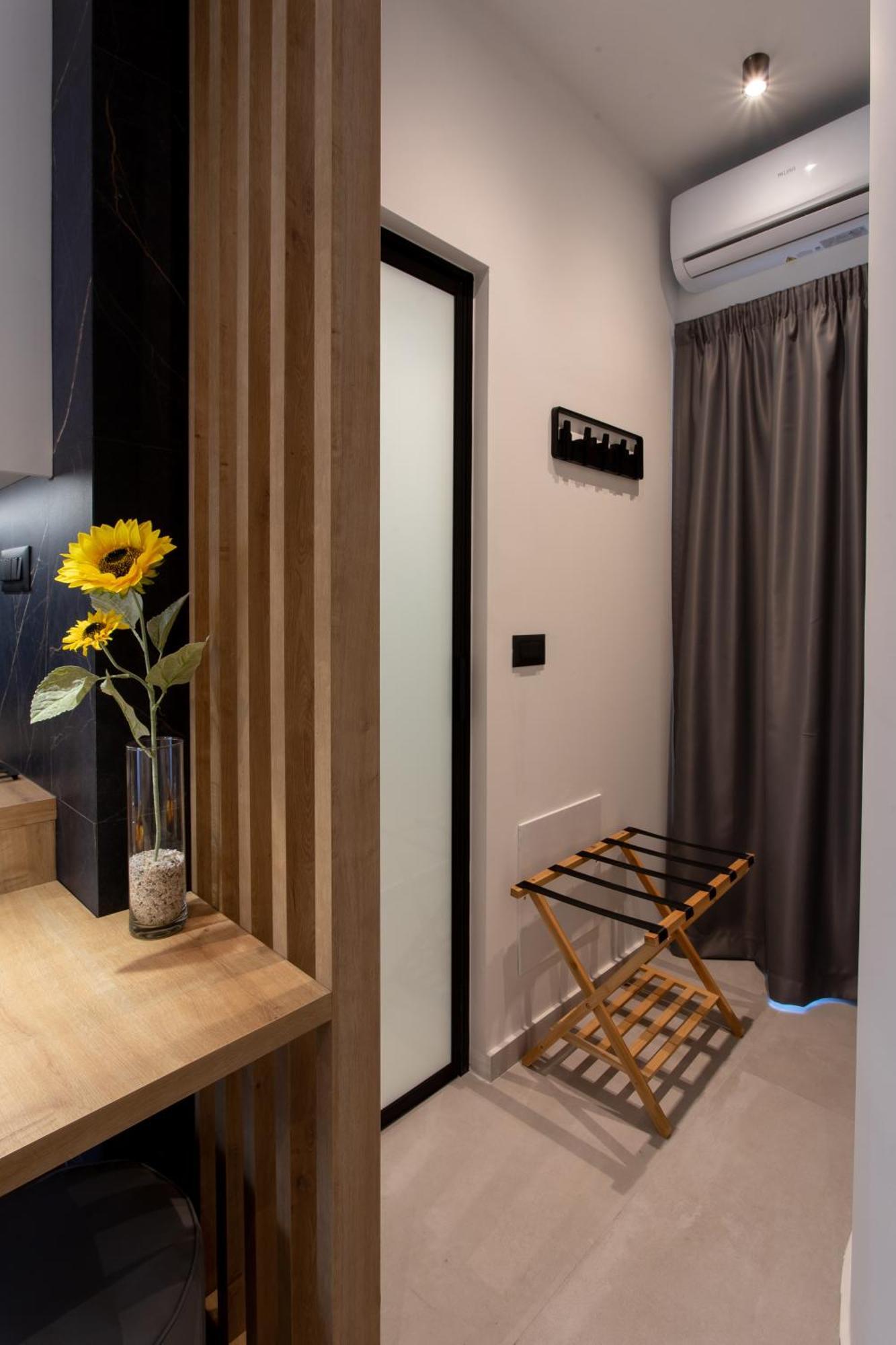 Sunflower Smartliving Suites Ираклио Екстериор снимка