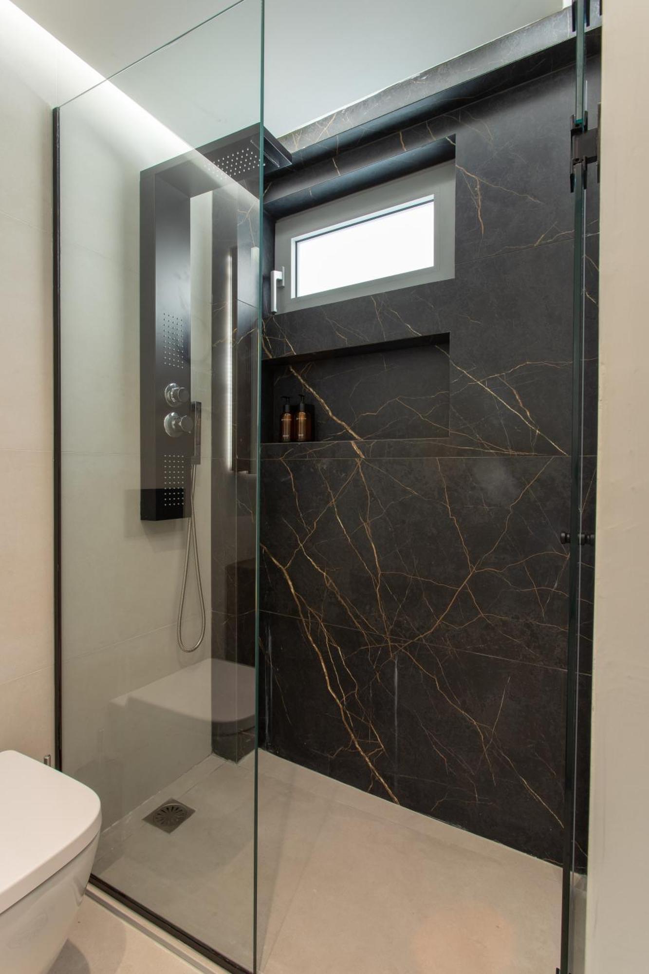 Sunflower Smartliving Suites Ираклио Екстериор снимка
